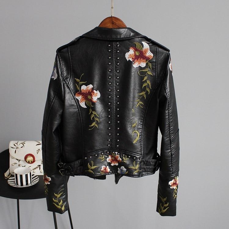 Klara – Elegante Blütenjacke
