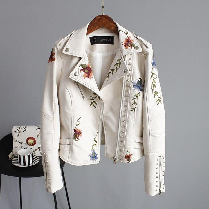 Klara – Elegante Blütenjacke