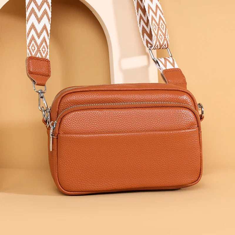 Ione – Unverzichtbarer Luxus  Schultertasche