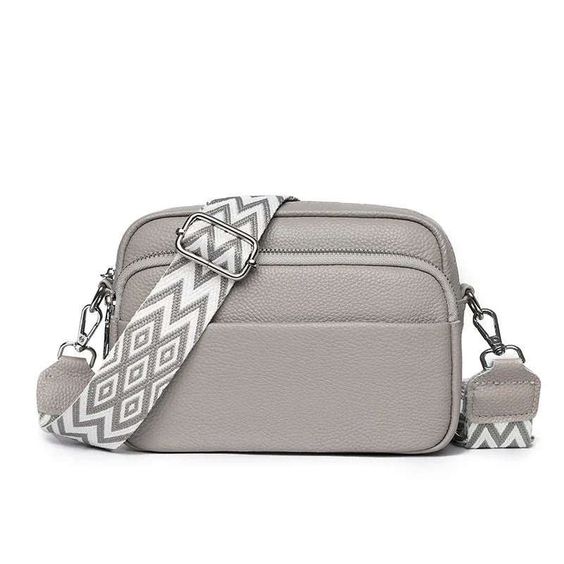 Ione – Unverzichtbarer Luxus  Schultertasche