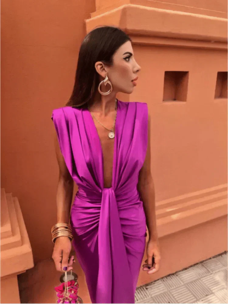 Nele – Göttliches Kurvenkleid