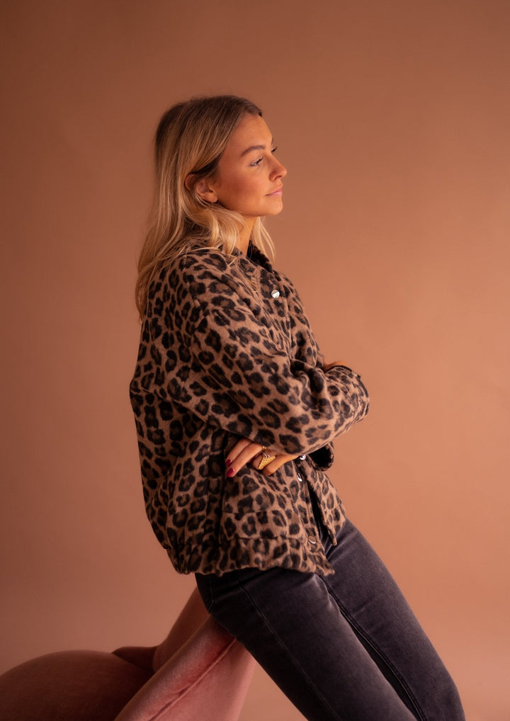 Niah – Elegante Leoparden Jacke