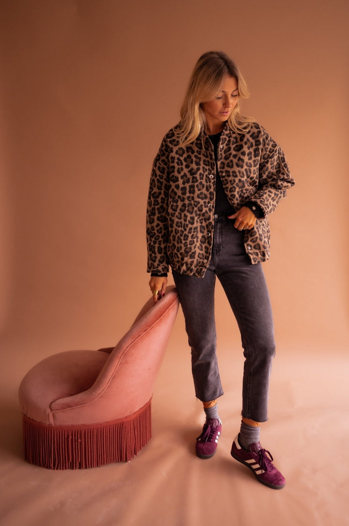 Niah – Elegante Leoparden Jacke